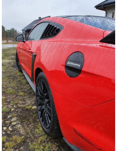 Puerta de combustible MP Concepts (MUSTANG 15-23)