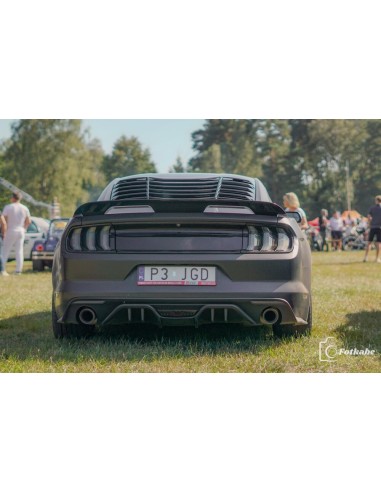 Luces traseras OSRAM negras ahumadas con intermitentes amarillos (MUSTANG 15-23 EE. UU.)