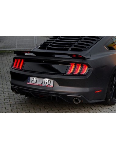 Luces traseras OSRAM negras ahumadas con intermitentes amarillos (MUSTANG 15-23 EE. UU.)