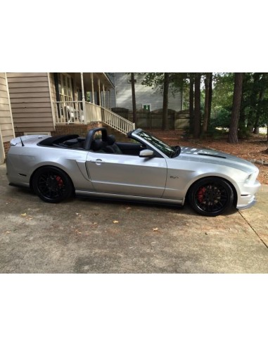 Faldones laterales - Estilo RTR (MUSTANG 10-14)