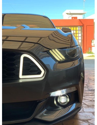 Luces LED de parrilla delantera + señal de giro dinámica (MUSTANG 15-17)