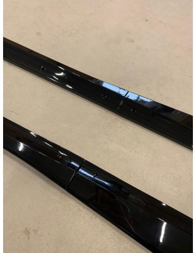 Faldones laterales V4 - Negro brillante (CHALLENGER 15-23)