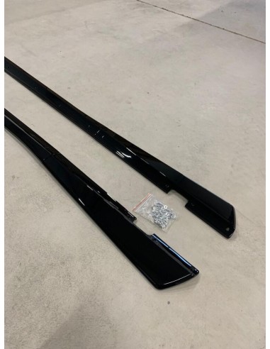 Faldones laterales V4 - Negro brillante (CHALLENGER 15-23)