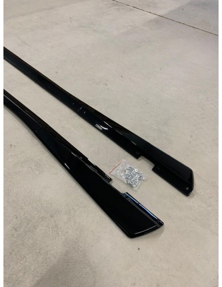 Faldones laterales V4 - Negro brillante (CHALLENGER 15-23)