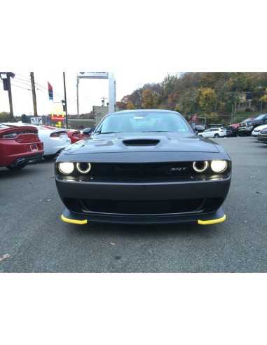 Protector divisor del labio del parachoques delantero (CHALLENGER 15-23 HELLCAT)
